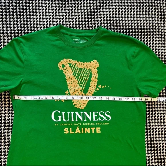 Women’s Shamrock Guinness T-Shirt - Picture 7 of 8